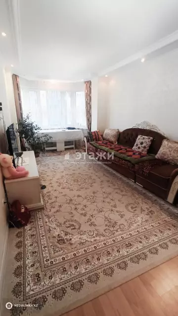 2-комнатная квартира, этаж 4 из 12, 66 м²