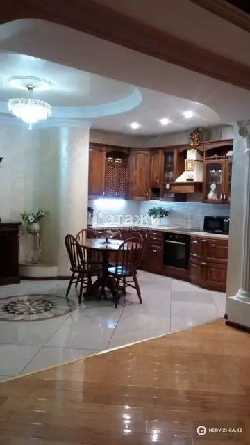 3-комнатная квартира, этаж 5 из 17, 124 м²