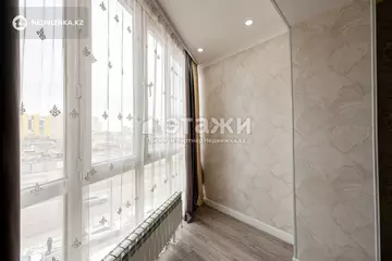 3-комнатная квартира, этаж 4 из 7, 98 м²