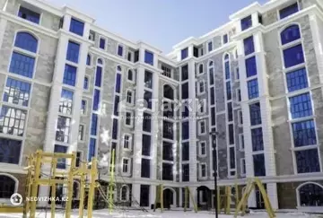 4-комнатная квартира, этаж 3 из 6, 163 м²