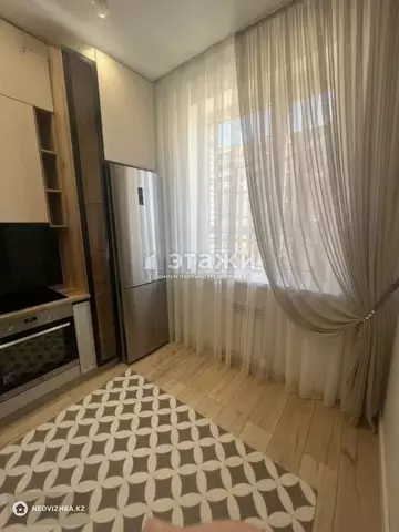 2-комнатная квартира, этаж 4 из 9, 50 м²