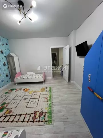 3-комнатная квартира, этаж 8 из 9, 89 м²