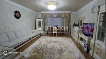 4-комнатная квартира, этаж 4 из 7, 160 м²