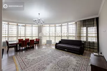 3-комнатная квартира, этаж 6 из 18, 98 м²