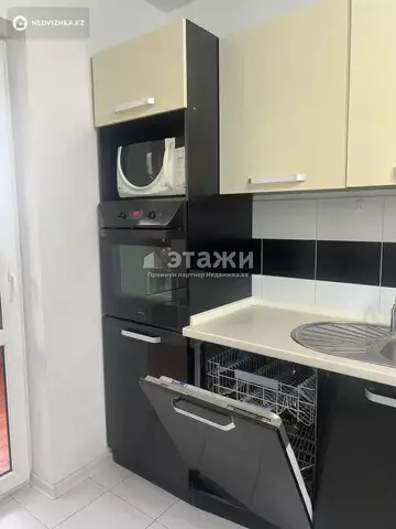 3-комнатная квартира, этаж 16 из 16, 90 м²