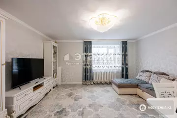 3-комнатная квартира, этаж 9 из 9, 80 м²
