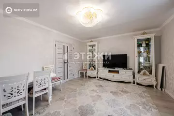 3-комнатная квартира, этаж 9 из 9, 80 м²