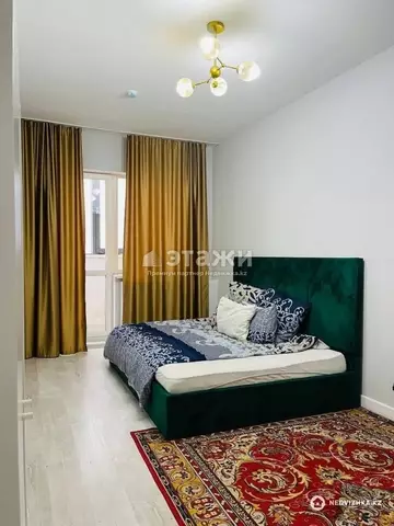3-комнатная квартира, этаж 19 из 19, 97 м²