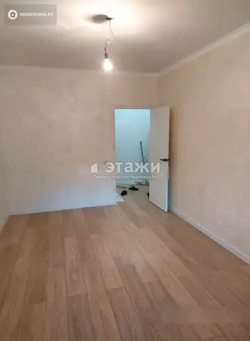 1-комнатная квартира, этаж 2 из 9, 42 м²