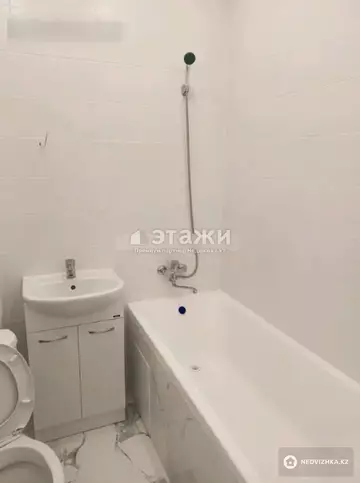 1-комнатная квартира, этаж 2 из 9, 42 м²