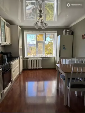 3-комнатная квартира, этаж 4 из 5, 95 м²