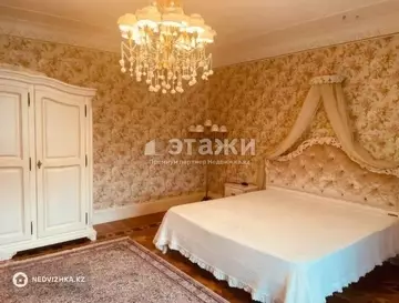 6-комнатная квартира, этаж 5 из 5, 427 м²