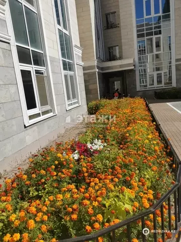 3-комнатная квартира, этаж 3 из 5, 98 м²