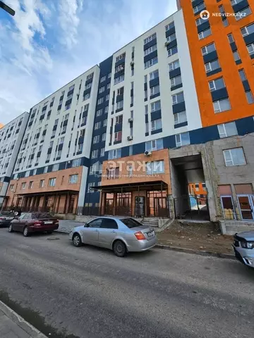 3-комнатная квартира, этаж 10 из 10, 107 м²