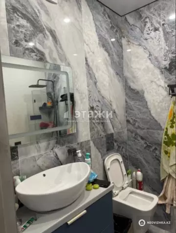 2-комнатная квартира, этаж 9 из 9, 60 м²