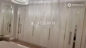 4-комнатная квартира, этаж 6 из 8, 155 м²