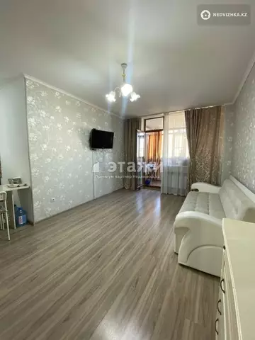 1-комнатная квартира, этаж 9 из 9, 39 м²