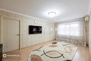 4-комнатная квартира, этаж 3 из 5, 65 м²