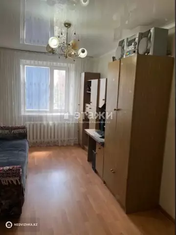 3-комнатная квартира, этаж 4 из 5, 64 м²