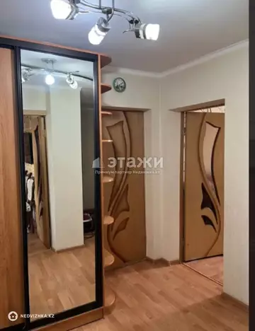 3-комнатная квартира, этаж 4 из 5, 64 м²