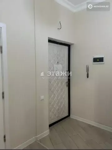 3-комнатная квартира, этаж 10 из 20, 60 м²