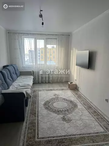1-комнатная квартира, этаж 8 из 10, 42 м²