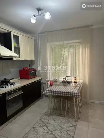 2-комнатная квартира, этаж 3 из 5, 70 м²