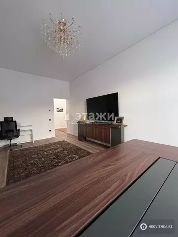 4-комнатная квартира, этаж 7 из 9, 134 м²