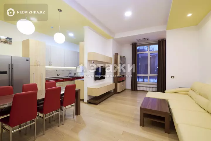84.4 м², 2-комнатная квартира, этаж 1 из 8, 84 м², изображение - 1