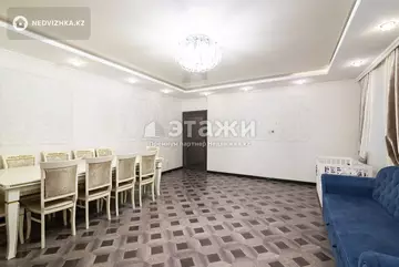 3-комнатная квартира, этаж 12 из 24, 115 м²