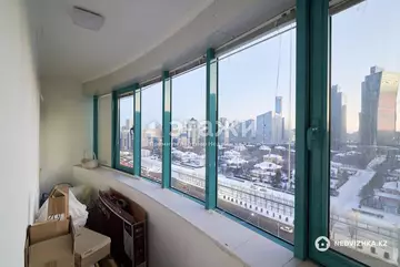 3-комнатная квартира, этаж 12 из 24, 115 м²