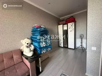 1-комнатная квартира, этаж 10 из 12, 40 м²