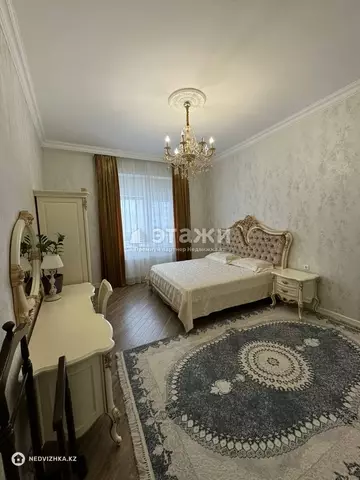 5-комнатная квартира, этаж 3 из 7, 147 м²