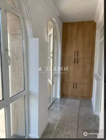 2-комнатная квартира, этаж 8 из 8, 96 м²