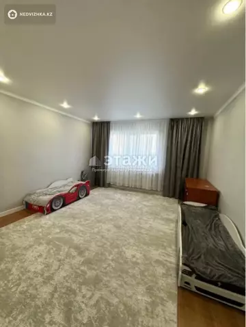 2-комнатная квартира, этаж 3 из 9, 83 м²