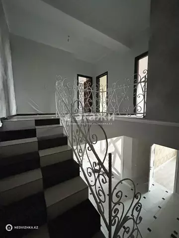 183.6 м², 5-комнатная квартира, этаж 9 из 9, 184 м², изображение - 19