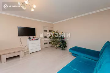 2-комнатная квартира, этаж 3 из 5, 53 м²