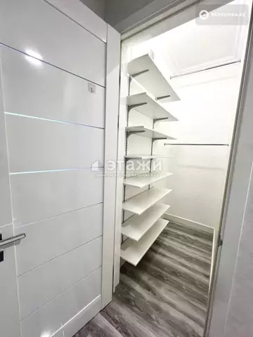 2-комнатная квартира, этаж 10 из 10, 78 м²