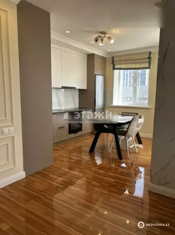 3-комнатная квартира, этаж 10 из 23, 90 м²