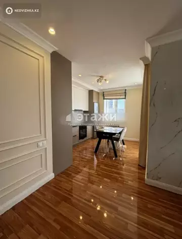 3-комнатная квартира, этаж 10 из 23, 90 м²