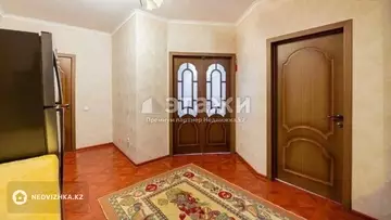 2-комнатная квартира, этаж 2 из 12, 69 м²