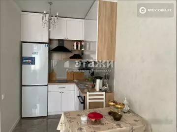 2-комнатная квартира, этаж 9 из 10, 42 м²