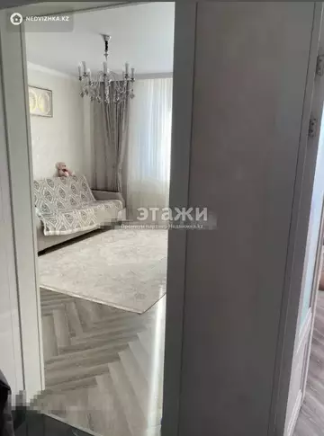 2-комнатная квартира, этаж 9 из 10, 42 м²