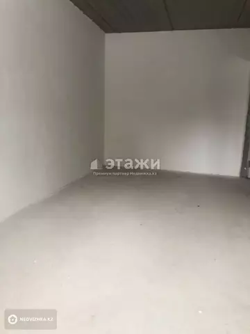 1-комнатная квартира, этаж 2 из 12, 38 м²