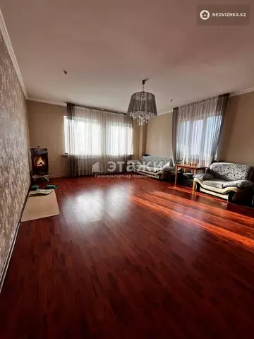 2-комнатная квартира, этаж 2 из 10, 112 м²