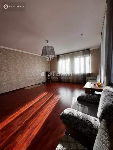 2-комнатная квартира, этаж 2 из 10, 112 м²