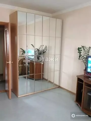 3-комнатная квартира, этаж 9 из 9, 66 м²