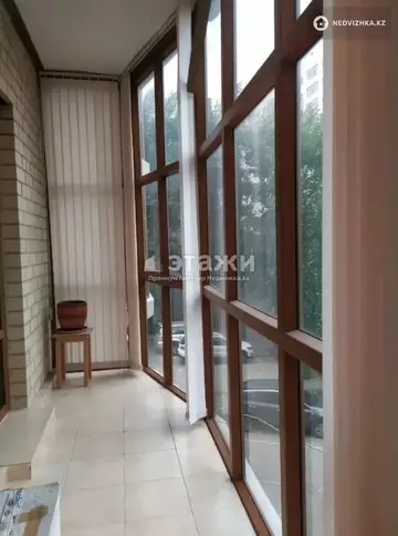 3-комнатная квартира, этаж 2 из 8, 150 м²