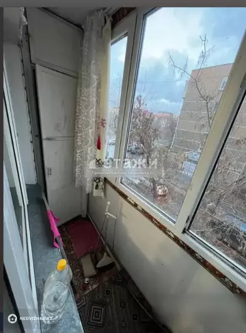3-комнатная квартира, этаж 3 из 5, 63 м²