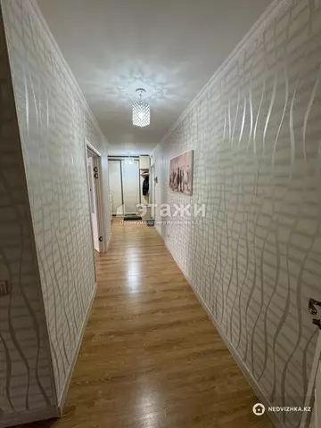 3-комнатная квартира, этаж 2 из 10, 80 м²